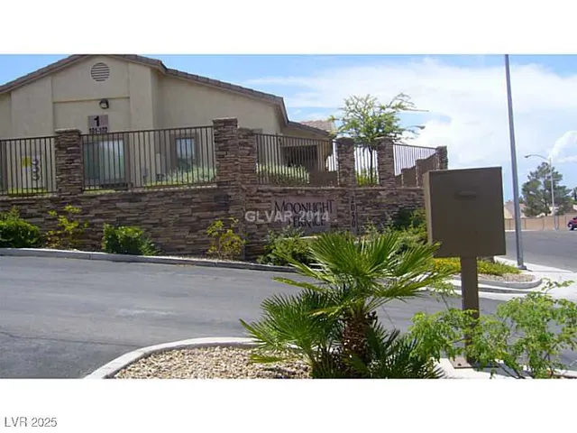 $1,665 | 2050 North Los Feliz Street, Unit 168, Las Vegas, NV 89156