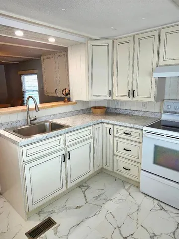 $169,000 | 6505 Kansas Street, Bradenton, FL 34207