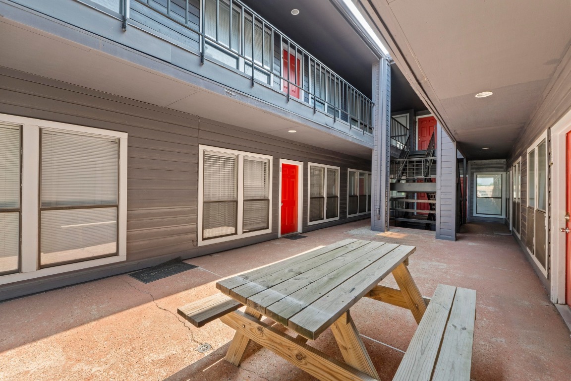 2804 Rio Grande Street, Unit 206 Austin, TX 78705 - Photo 17 of 21 a view of an entryway with sitting space