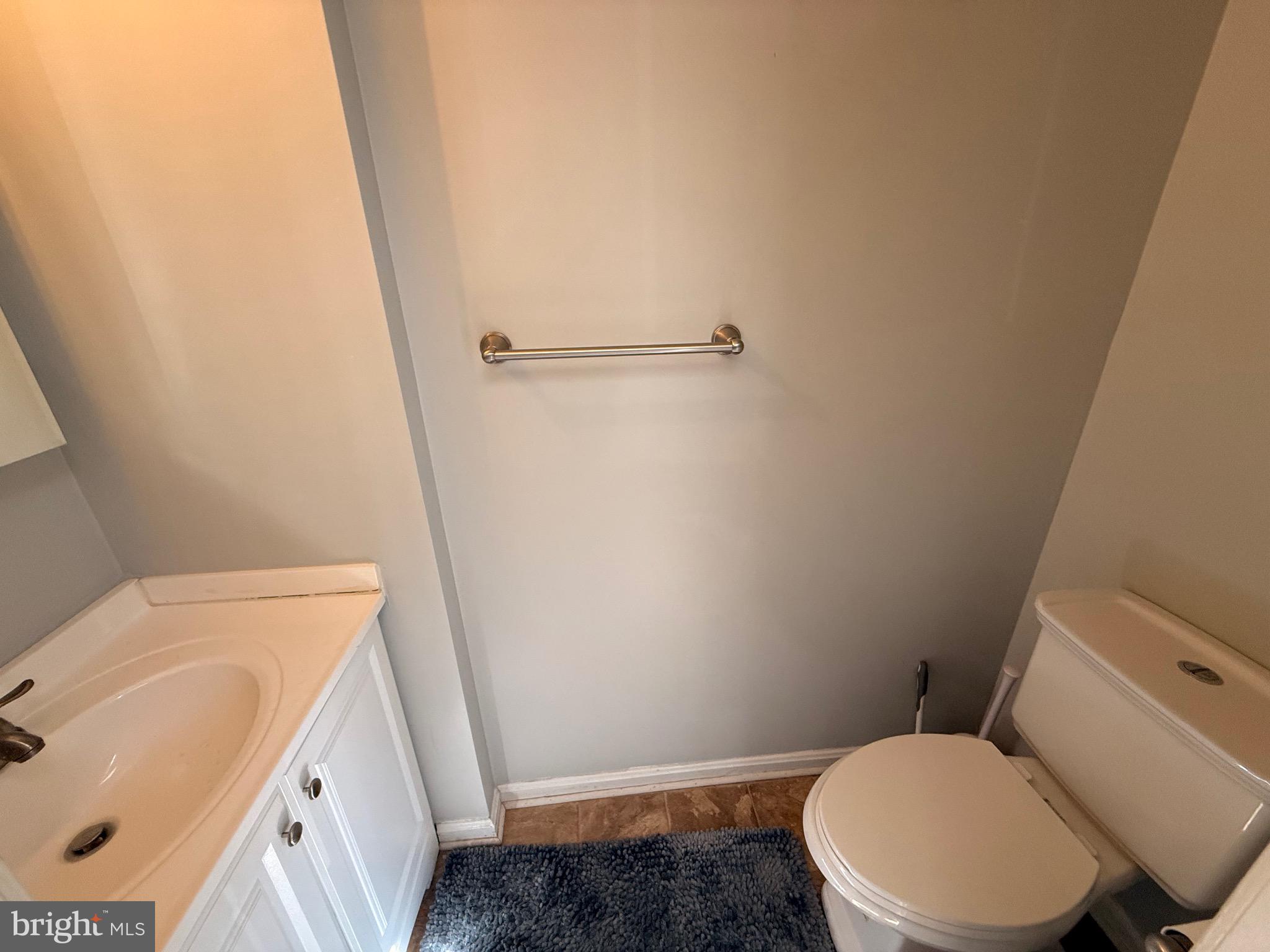 16 Hardwood Drive Rosedale, MD 21237 - Photo 3 of 17