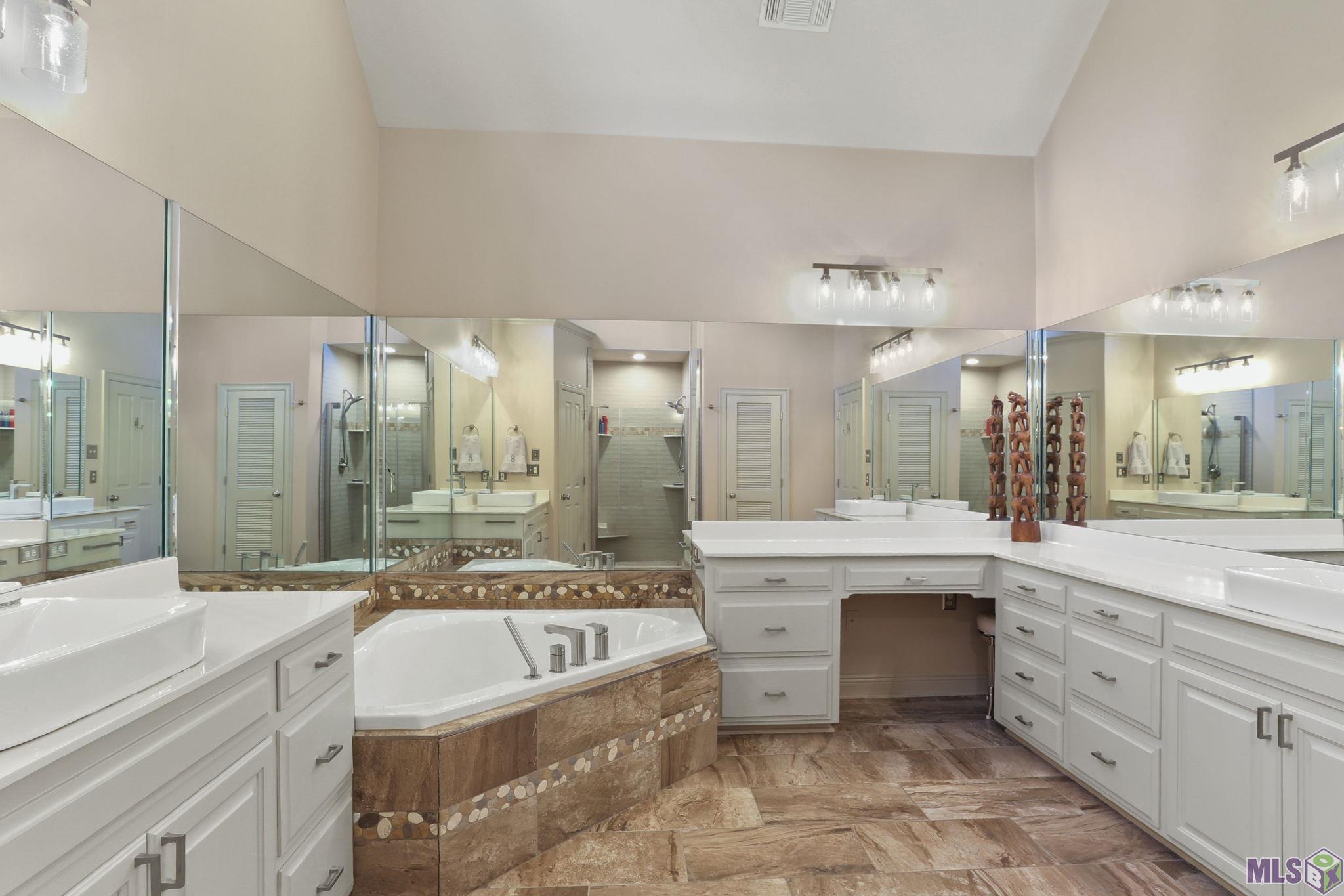 17541 Crossing Boulevard Baton Rouge, LA 70810 - Photo 13 of 18