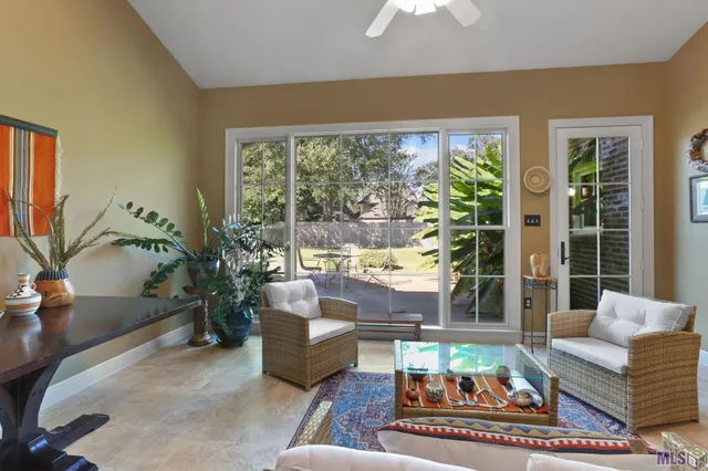 $699,900 | 17541 Crossing Boulevard, Baton Rouge, LA 70810