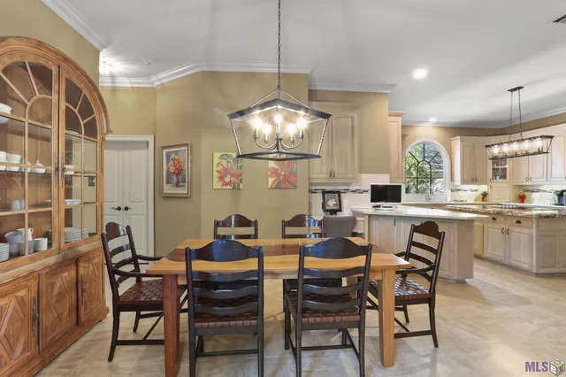 $699,900 | 17541 Crossing Boulevard, Baton Rouge, LA 70810