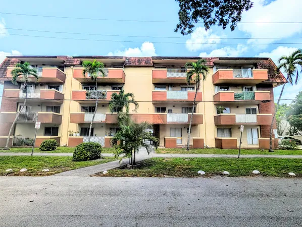 $1,695 | 680 Miller Drive, Unit W103, Miami Springs, FL 33166