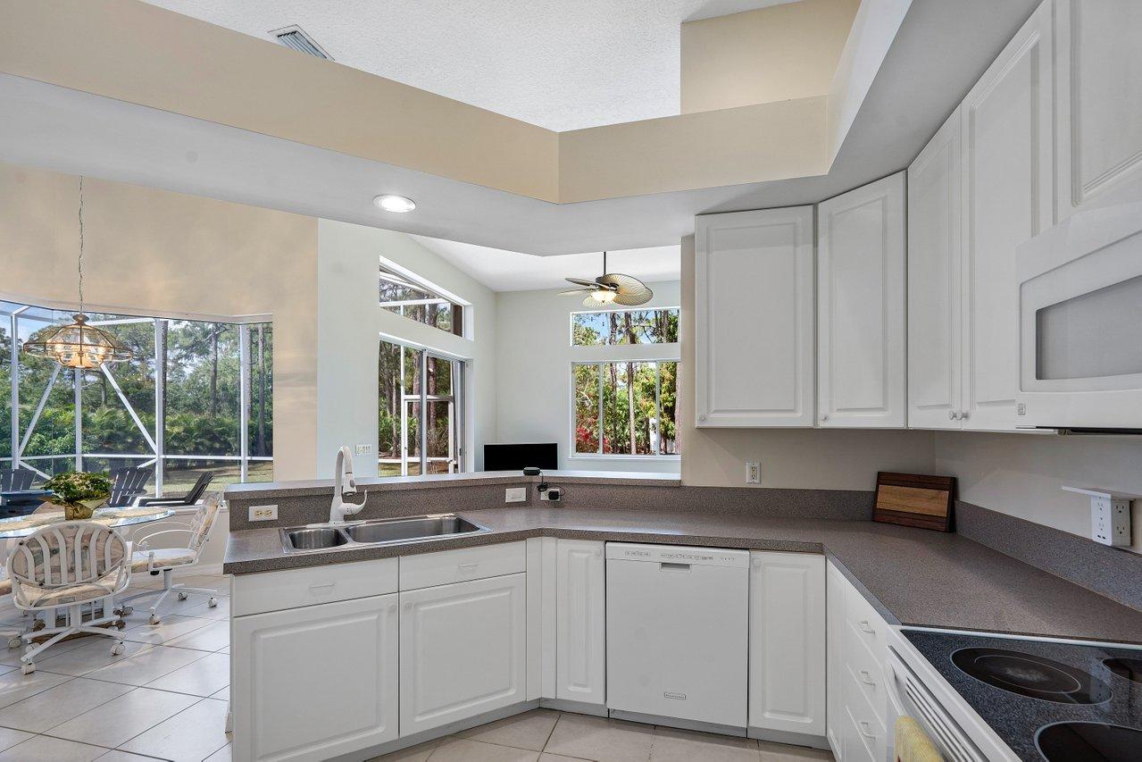 12197 154th Road North Jupiter, FL 33478 - Photo 23 of 53 019-12197154thRoadNorth-Jupiter-FL-33478