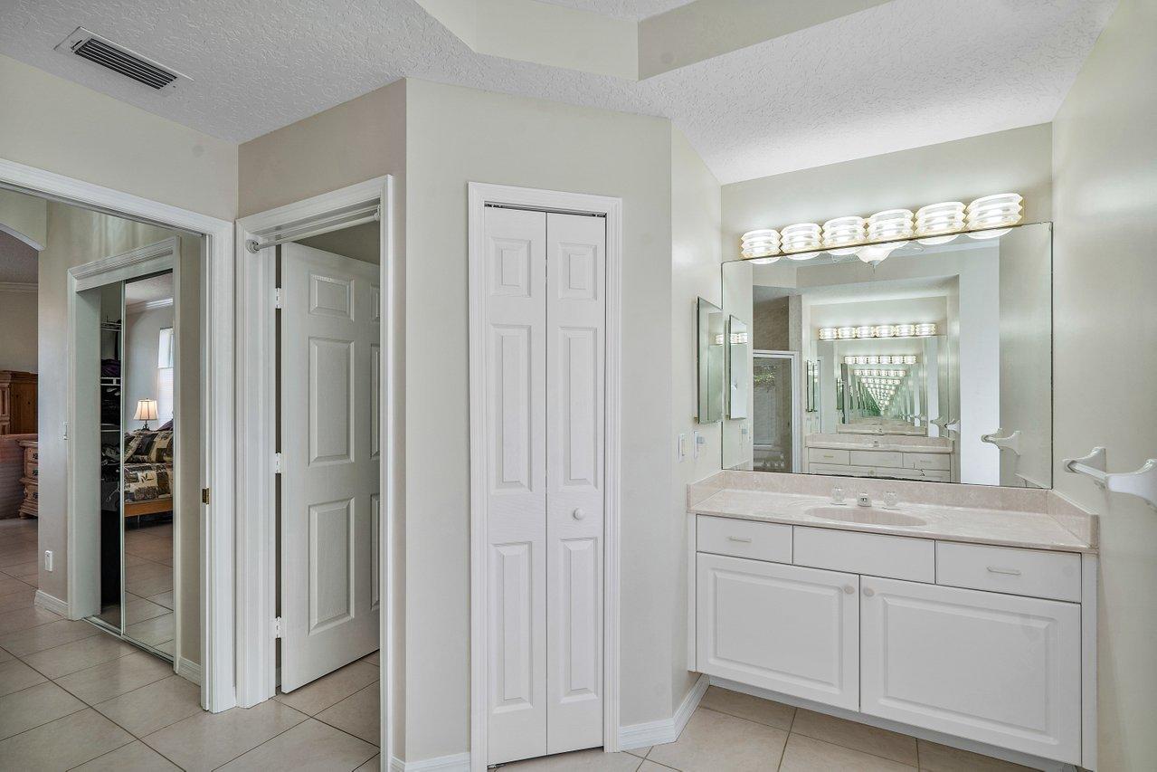 12197 154th Road North Jupiter, FL 33478 - Photo 29 of 53 016-12197154thRoadNorth-Jupiter-FL-33478