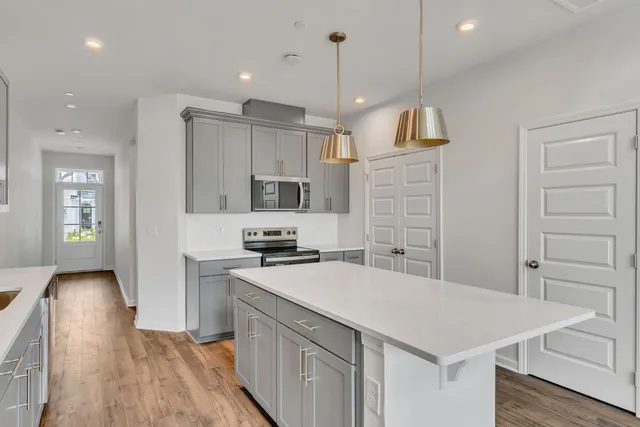 $399,990 | 618 Clb Vw Way, Mount Juliet, TN 37122