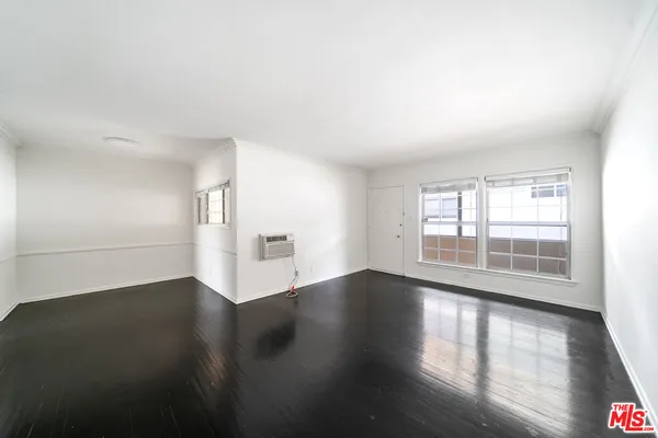 $2,175 | 1051 South Holt Avenue, Unit E, Los Angeles, CA 90035