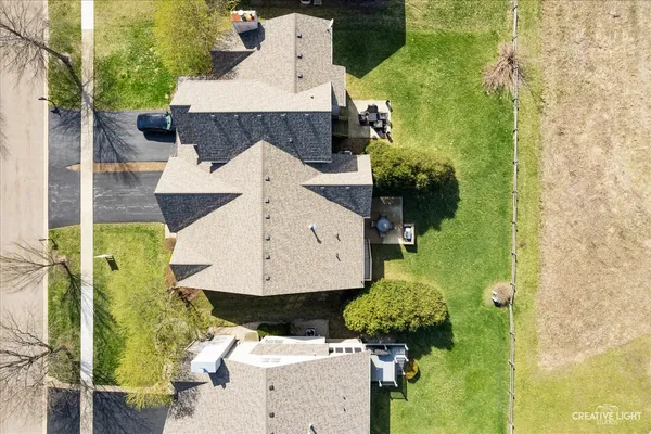 $400,000 | 574 Sudbury Circle, Oswego, IL 60543