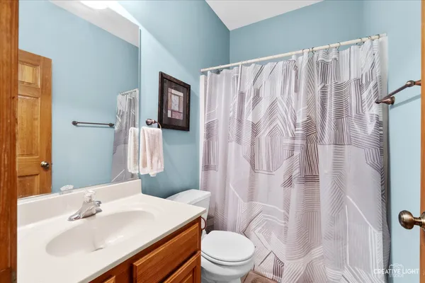 $400,000 | 574 Sudbury Circle, Oswego, IL 60543