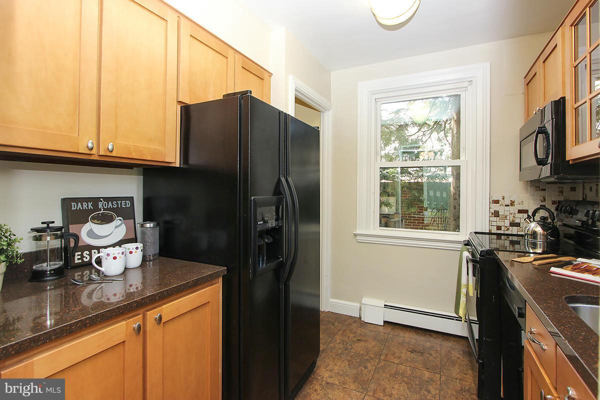 612 Deerfield Avenue Silver Spring, MD 20910 - Photo 14 of 26 Kitchen