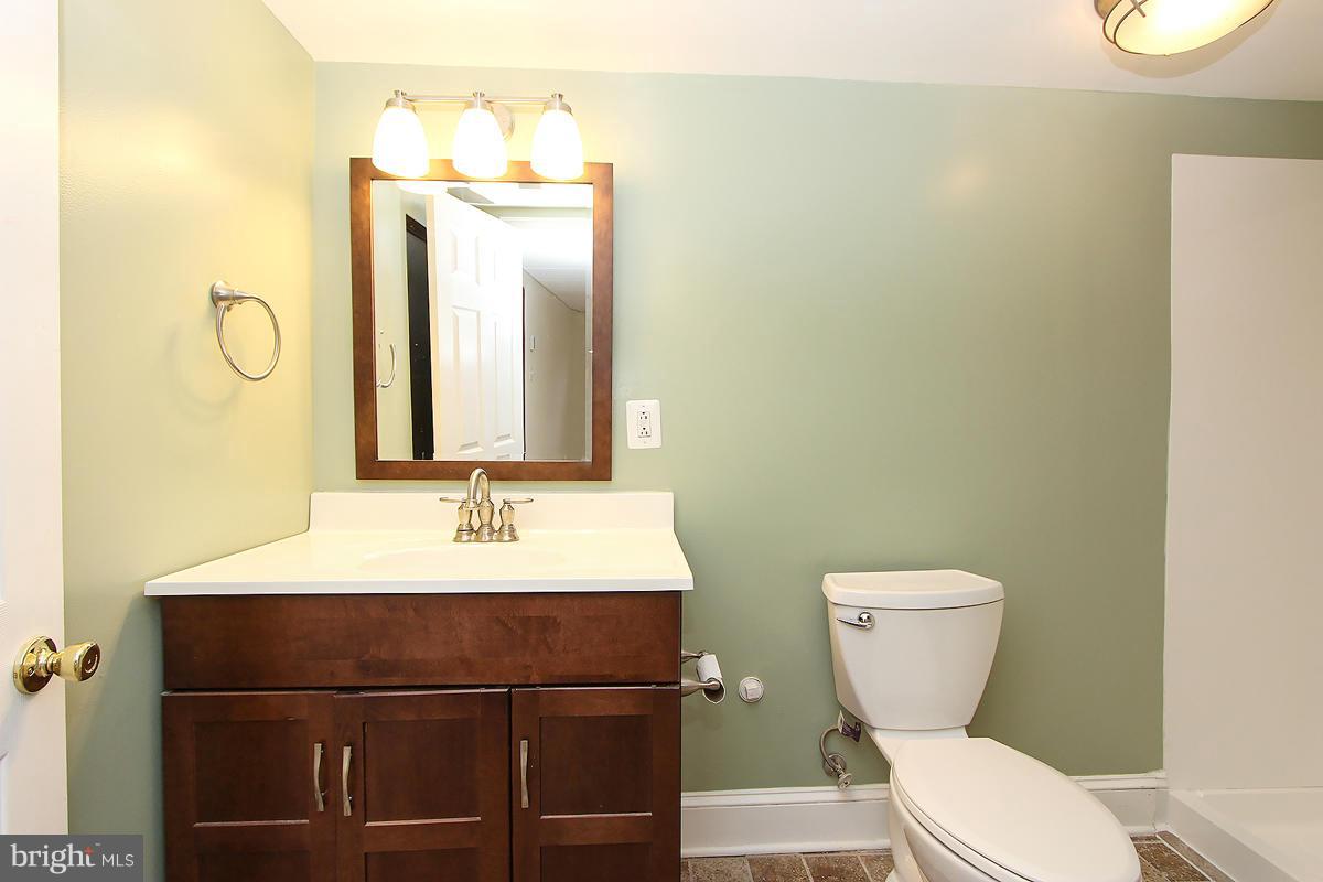 612 Deerfield Avenue Silver Spring, MD 20910 - Photo 19 of 26 Bath2