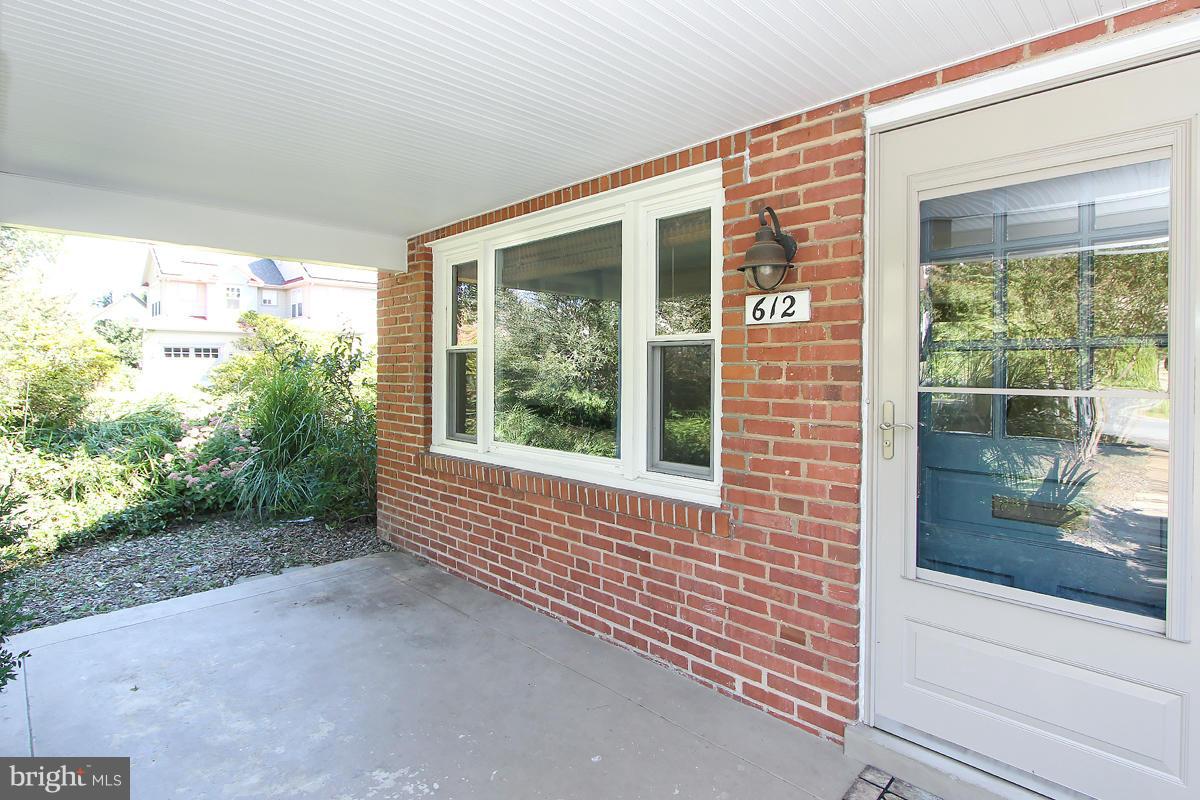 612 Deerfield Avenue Silver Spring, MD 20910 - Photo 3 of 26 front porch