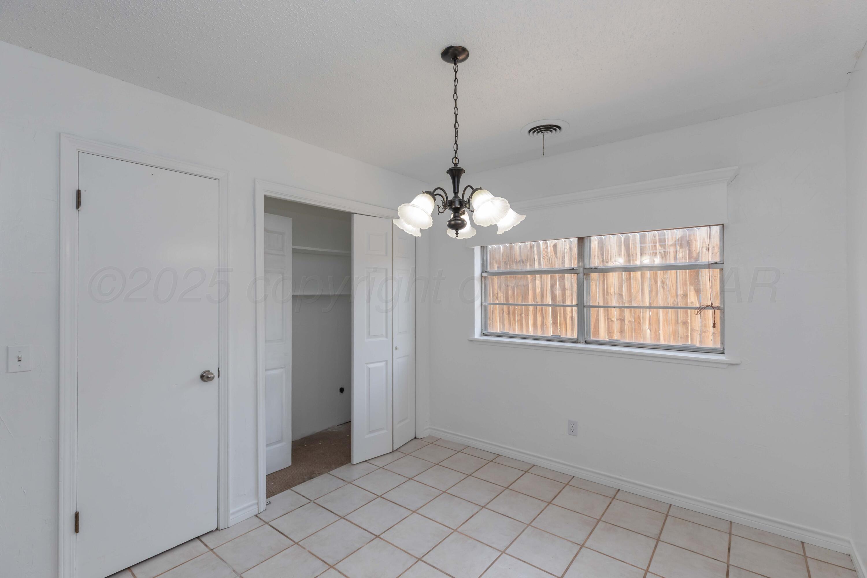 5123 Benton Drive Amarillo, TX 79110 - Photo 11 of 34 DINING VIEW 1