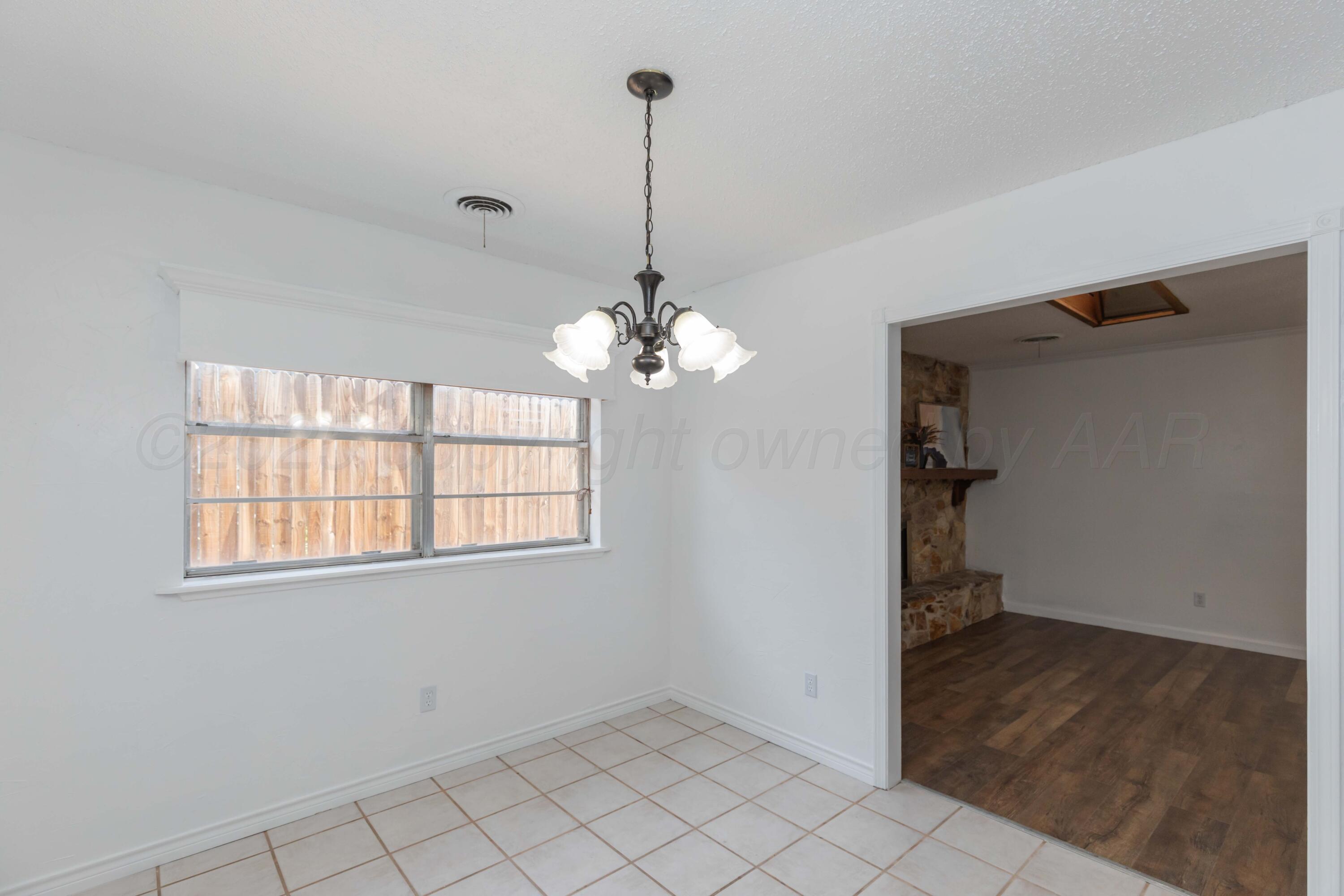 5123 Benton Drive Amarillo, TX 79110 - Photo 12 of 34 DINING VIEW 2