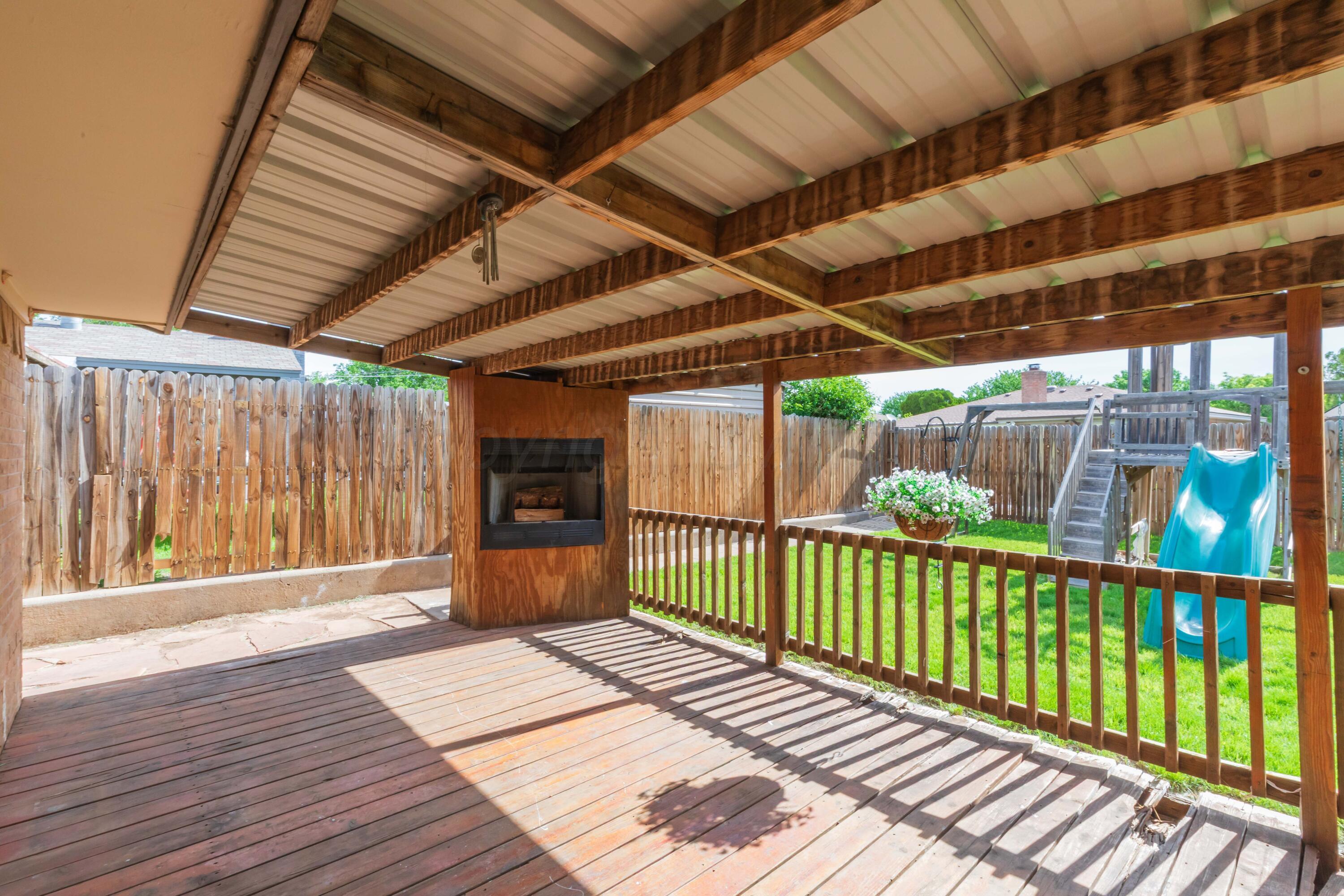 5123 Benton Drive Amarillo, TX 79110 - Photo 29 of 34 PATIO VIEW 1