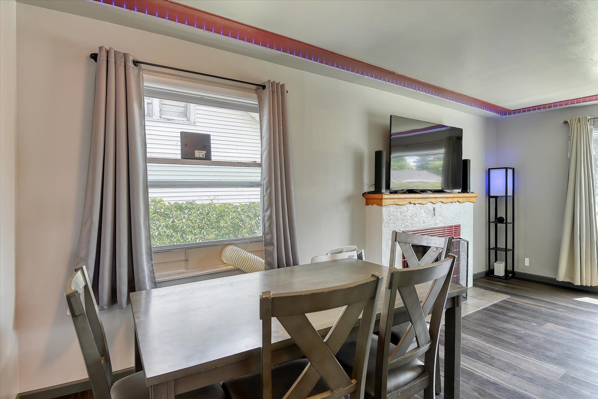 408 West Gordon Avenue Spokane, WA 99205 - Photo 8 of 44