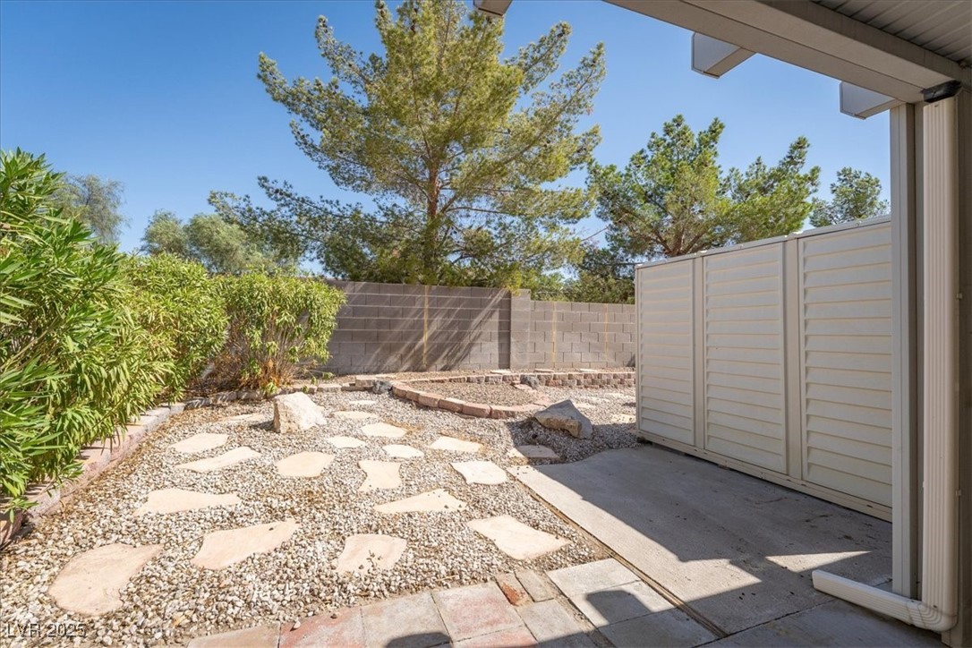 1414 Reebok Terrace Henderson, NV 89014 - Photo 21 of 24 Gallery Image 21
