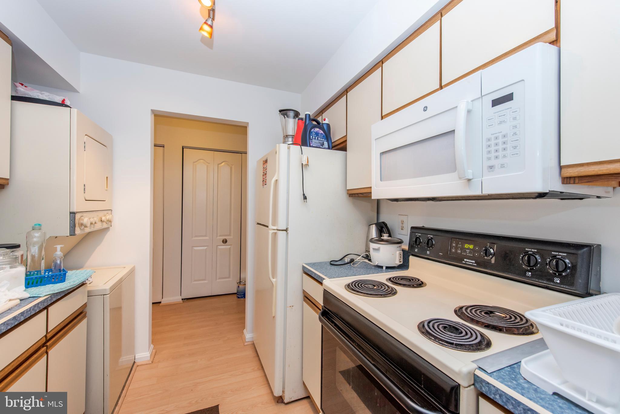 8561 Falls Run Road, Unit F Ellicott City, MD 21043 - Photo 5 of 29 Kitchen