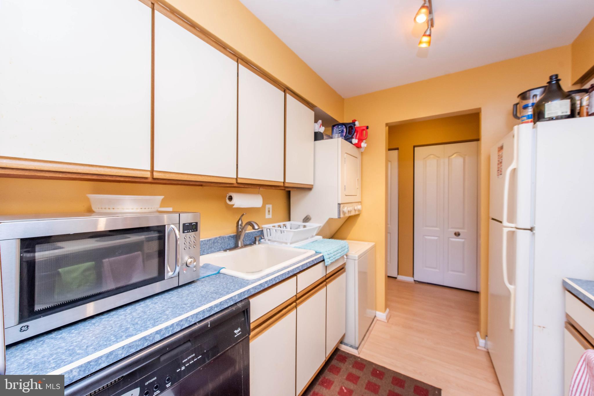 8561 Falls Run Road, Unit F Ellicott City, MD 21043 - Photo 8 of 29 Kitchen