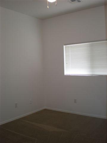 2628 West Bloch Road Phoenix, AZ 85041 - Photo 8 of 12 bedroom