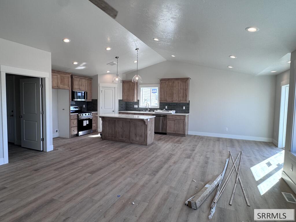 3786 East 194 North Rigby, ID 83442 - Photo 4 of 30 Living Room