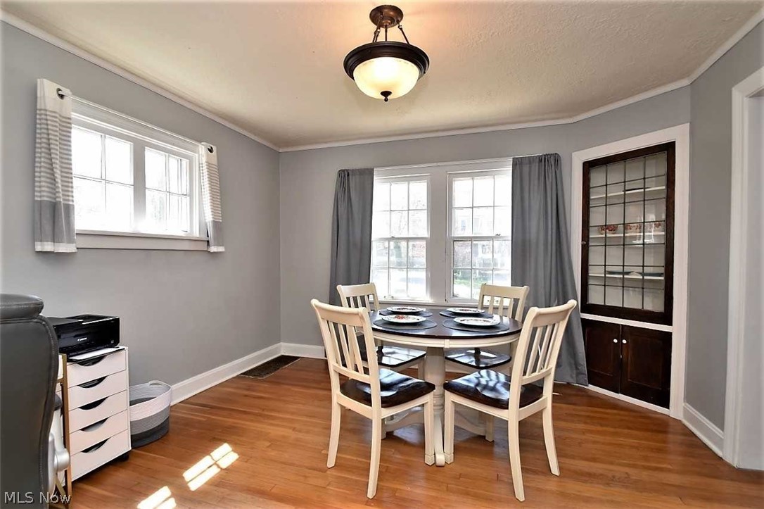 2377 Queenston Road Cleveland, OH 44118 - Photo 5 of 30 Gallery Image 5