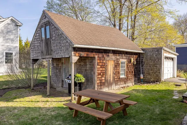 $4,750 | 17 Elm Court, New Castle, NH 03854