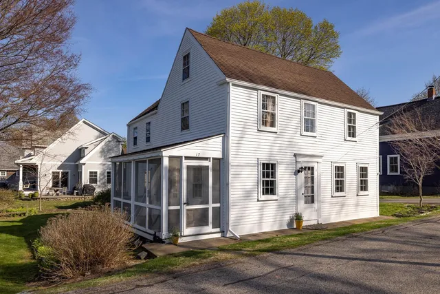 $4,750 | 17 Elm Court, New Castle, NH 03854