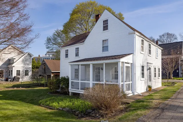 $4,750 | 17 Elm Court, New Castle, NH 03854