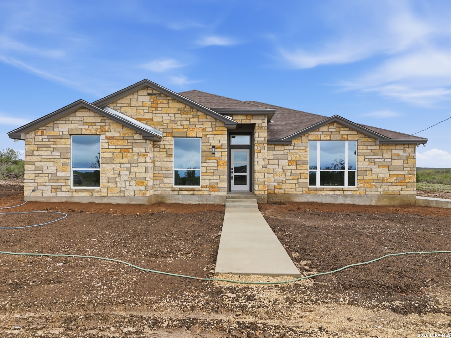 60 Friendship Hills Uvalde, TX 78801 - Photo 2 of 44