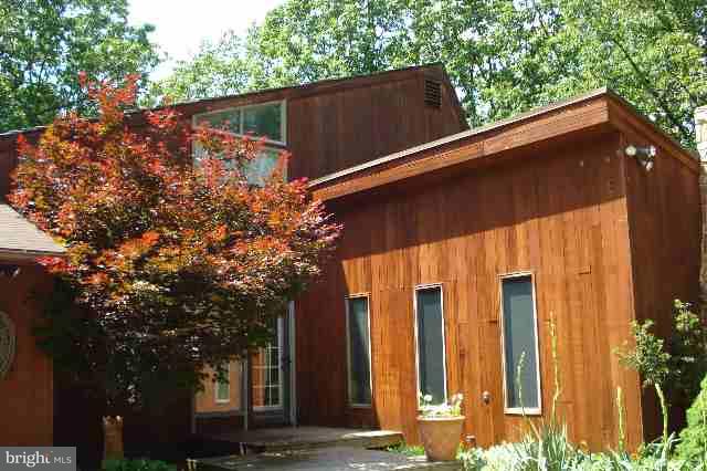 1229 Kuhn Road Boiling Springs, PA 17007 - Photo 1 of 12 Gallery Image 1