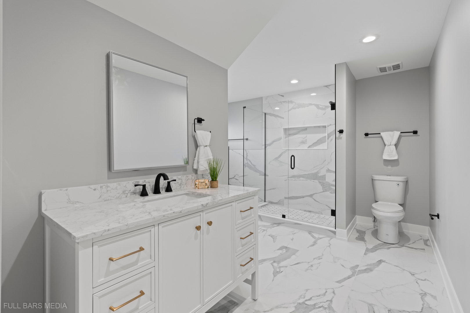 4019 Faith Lane St. Charles, IL 60174 - Photo 20 of 38 a bathroom with a sink a toilet and shower