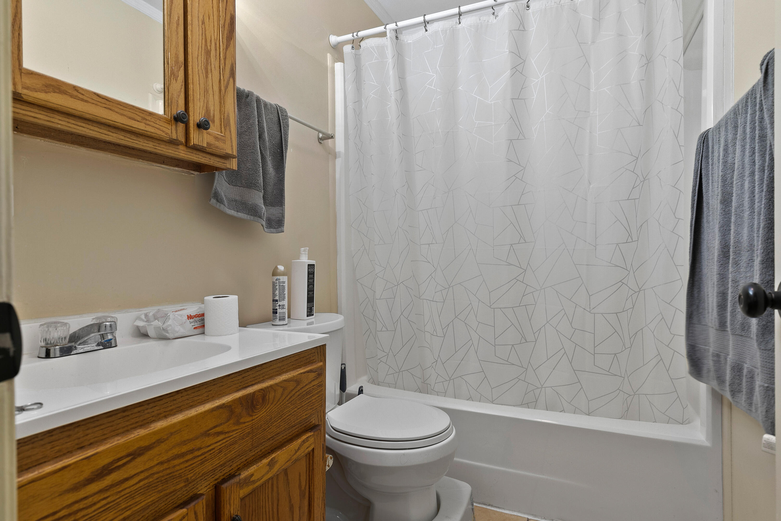 7816 Middle Valley Road, Unit A & B Hixson, TN 37343 - Photo 15 of 29 Unit B Bathroom