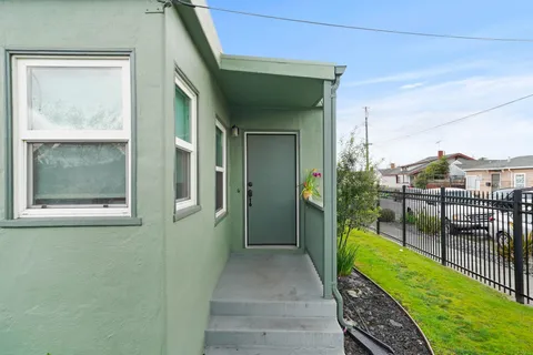 $688,000 | 2178 107th Avenue, Oakland, CA 94603