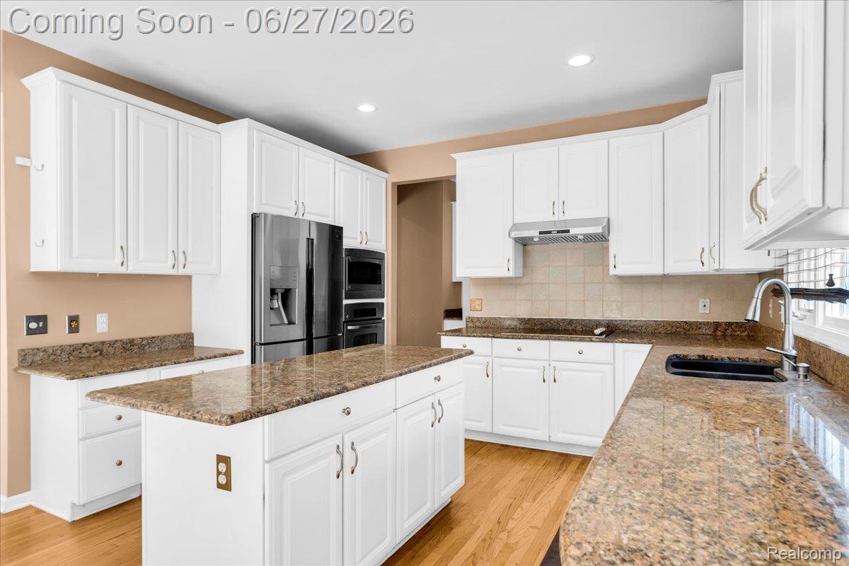 1781 Westridge Drive Rochester, MI 48306 - Photo 20 of 56 11-1781 Westridge Dr_10.jpg
