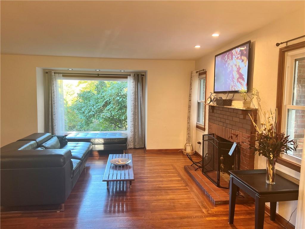 7335 Shannon Road Verona, PA 15147 - Photo 13 of 21 Gallery Image 13
