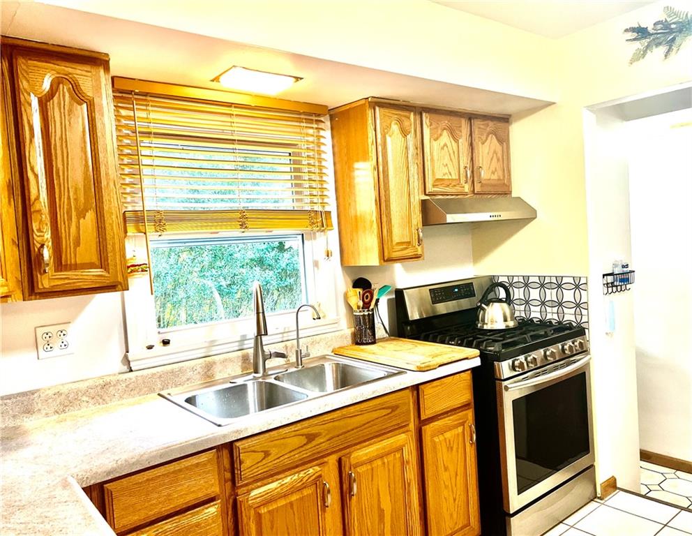 7335 Shannon Road Verona, PA 15147 - Photo 7 of 21 Gallery Image 7
