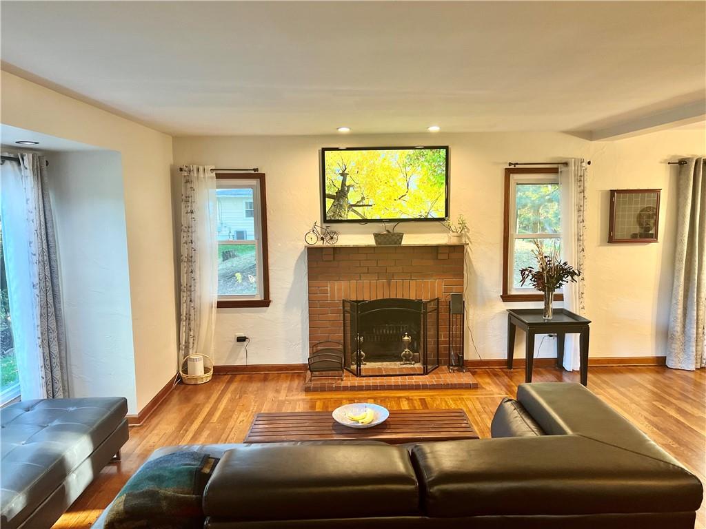 7335 Shannon Road Verona, PA 15147 - Photo 9 of 21 Gallery Image 9