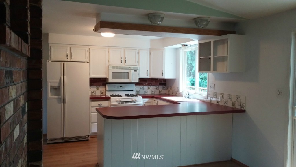 16690 Mountain View Road Big Lake, WA 98274 - Photo 4 of 21 Gallery Image 4