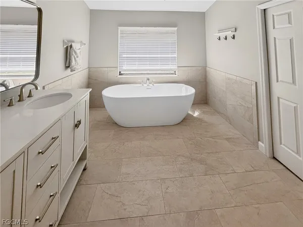 $350,000 | 15472 Admiralty Circle, Unit 1, North Fort Myers, FL 33917