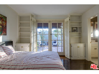 1055 Stradella Road Los Angeles, CA 90077 - Photo 12 of 18