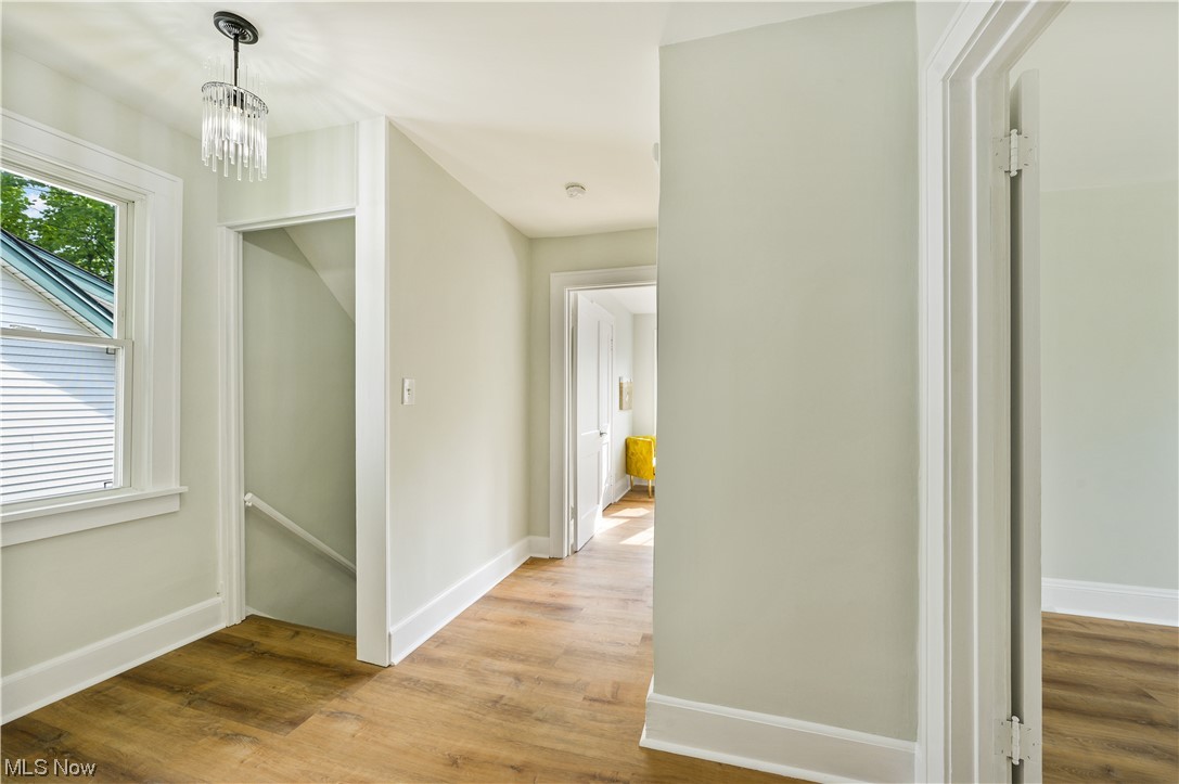1606 Maple Road Cleveland Heights, OH 44121 - Photo 23 of 30 2nd floor hall