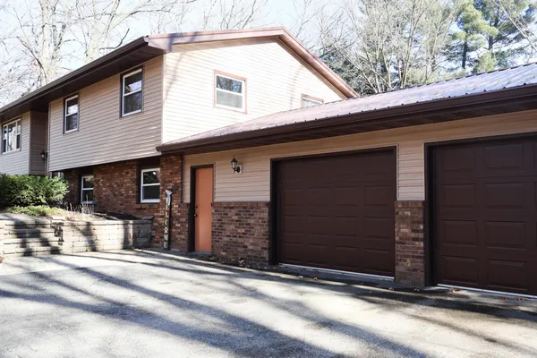 $430,000 | N2594 Oak Ridge Road, Brodhead, WI 53520