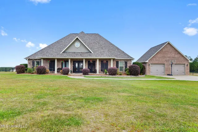 $619,900 | 74 The Hills Drive, Carriere, MS 39426
