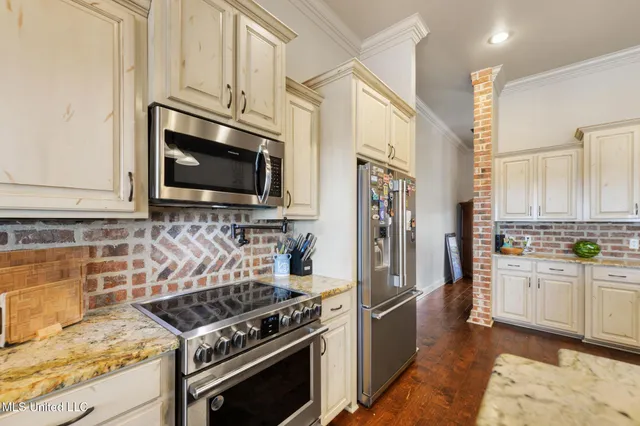 $619,900 | 74 The Hills Drive, Carriere, MS 39426