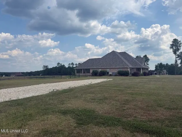 $619,900 | 74 The Hills Drive, Carriere, MS 39426