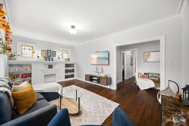 $220,000 | 847 South Humphrey Avenue, Unit 1, Oak Park, IL 60304