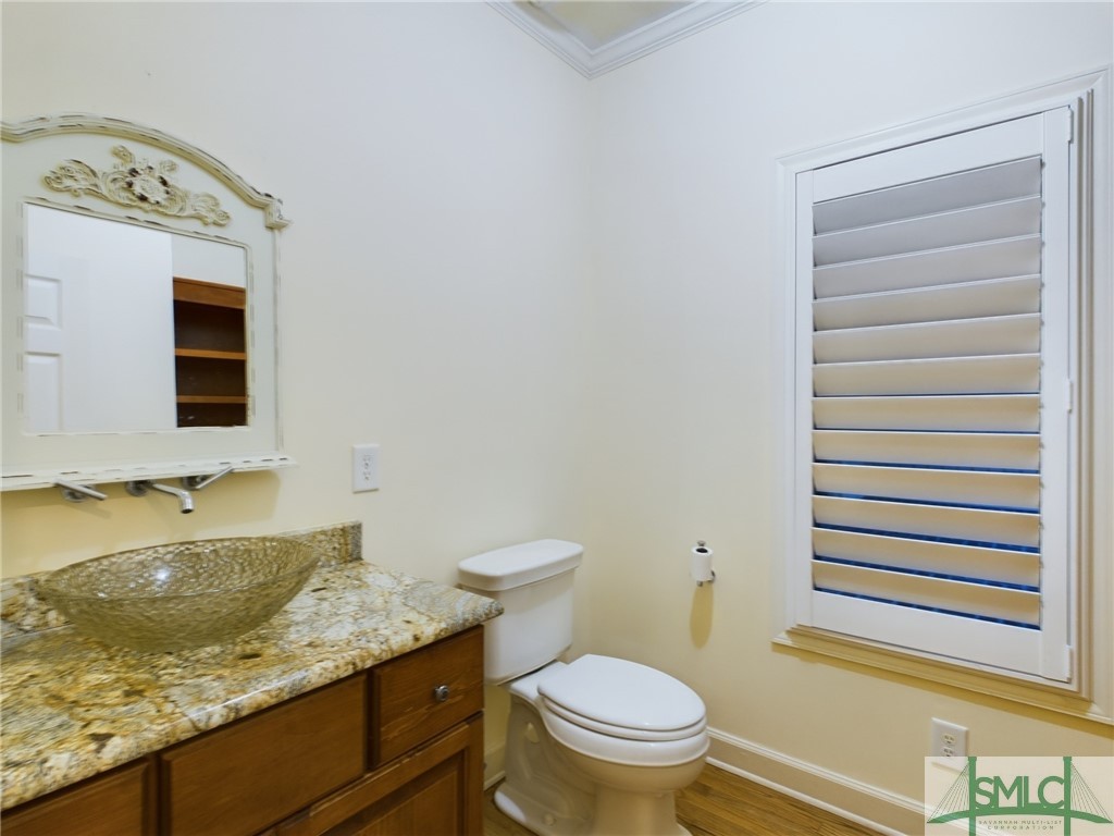 6 Pelham Road Savannah, GA 31411 - Photo 10 of 29 Powder Room