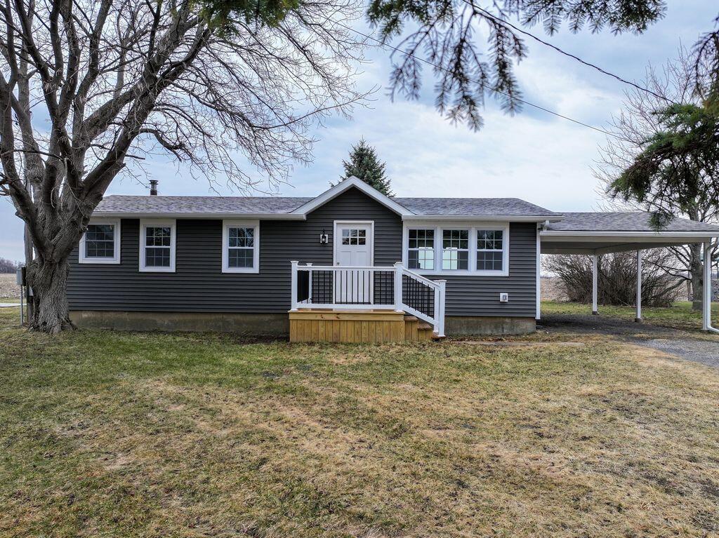 17 Columbus Dr front